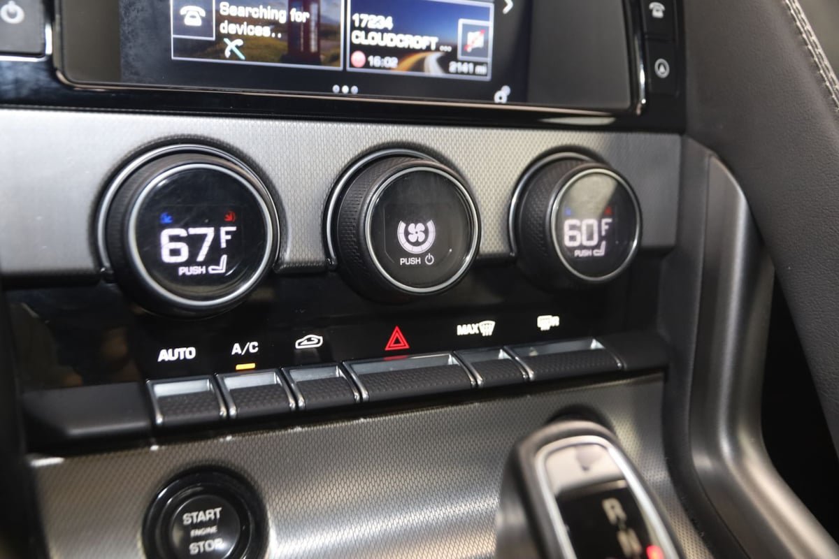Used 2017 Jaguar F-TYPE Convertible RWD image 34