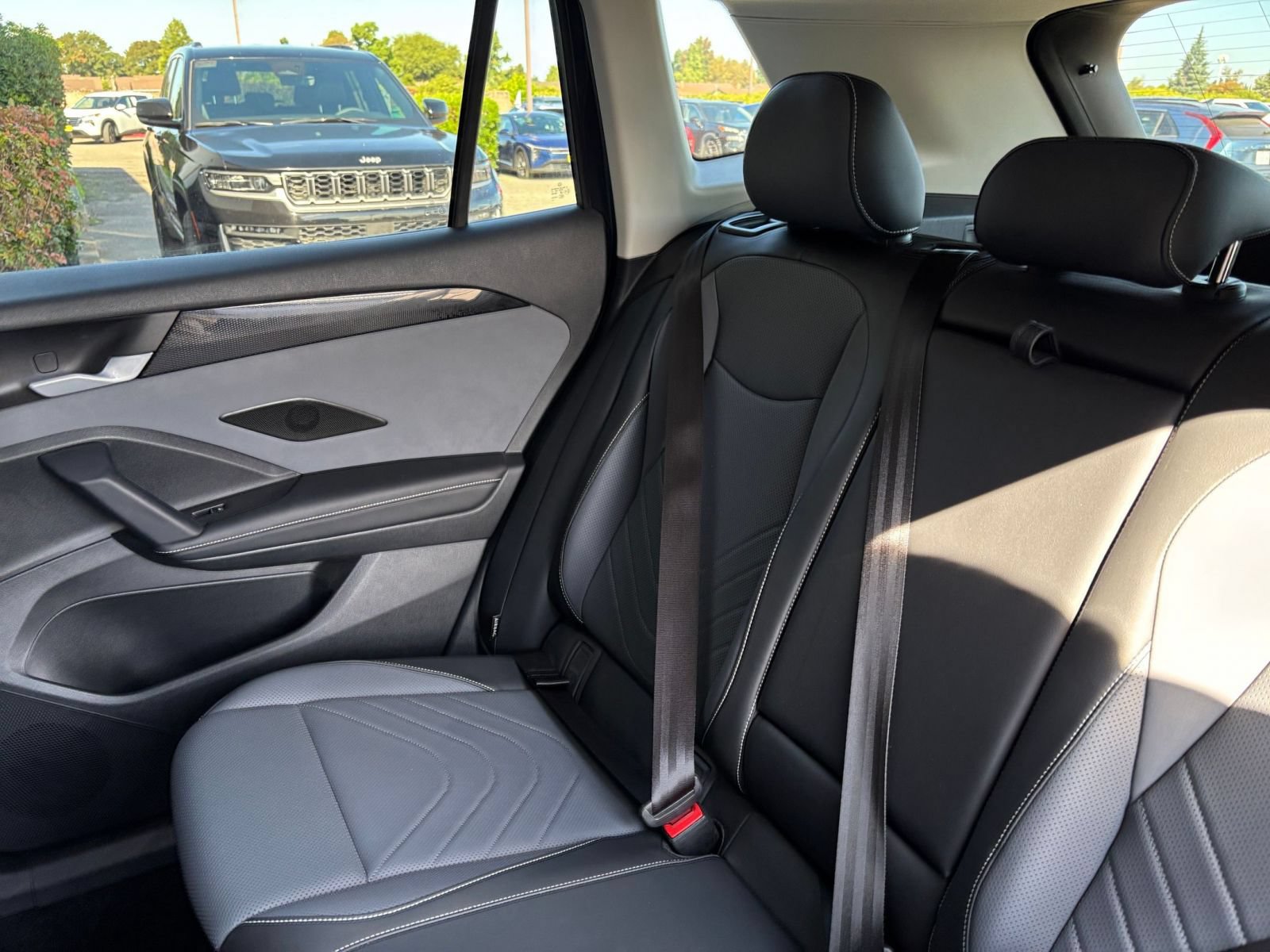 Used 2026 Volkswagen Tiguan SE FWD image 41