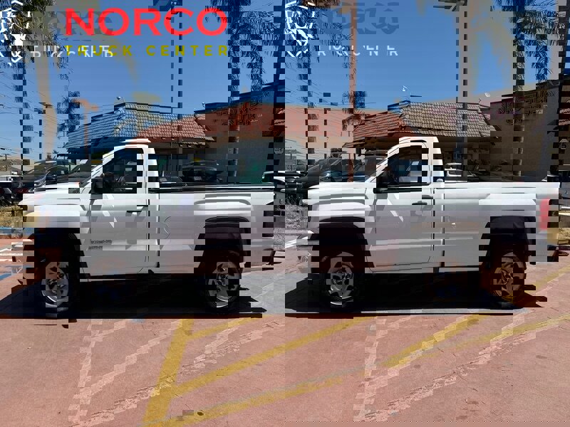 Used 2017 GMC Sierra 1500 2WD Regular Cab image 5