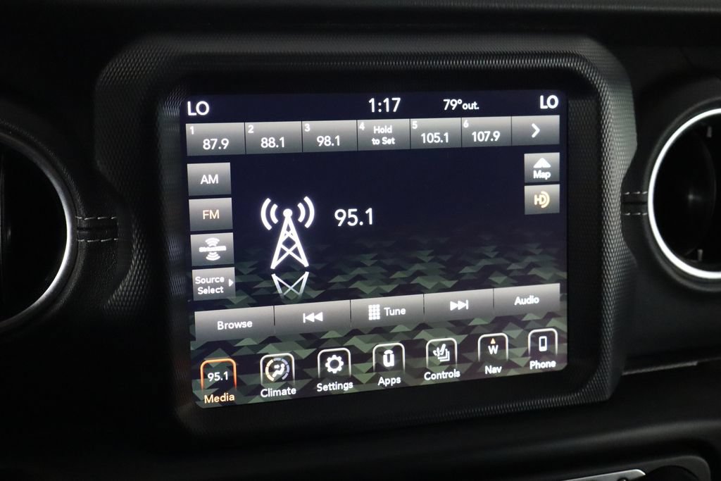 Used 2023 Jeep Wrangler Unlimited Sahara w/ Cold Weather Group AWD/4WD image 28