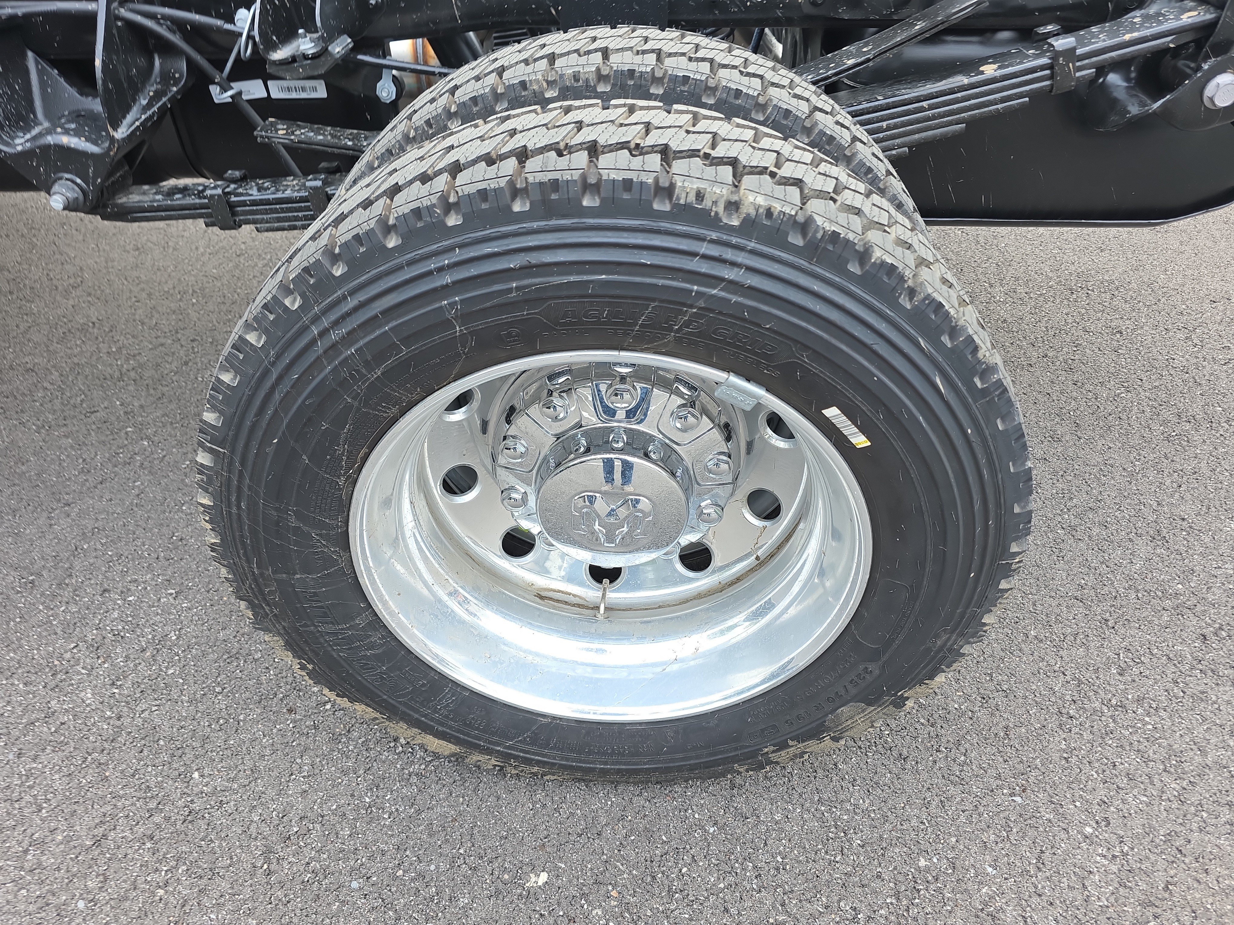 New 2027 RAM 5500 4x4 Crew Cab image 37