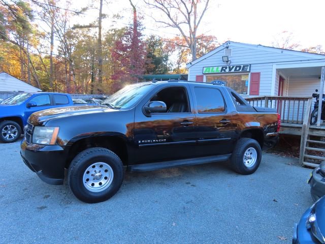 Used 2008 Chevrolet Avalanche LT w/ LT Preferred Equipment Group image 1
