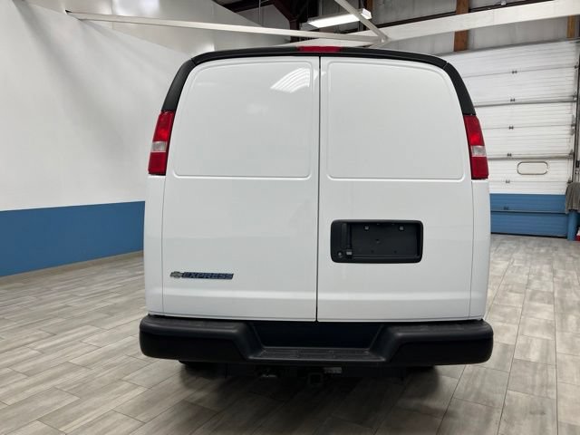 New 2026 Chevrolet Express 3500 Extended w/ Driver Convenience Package RWD image 23