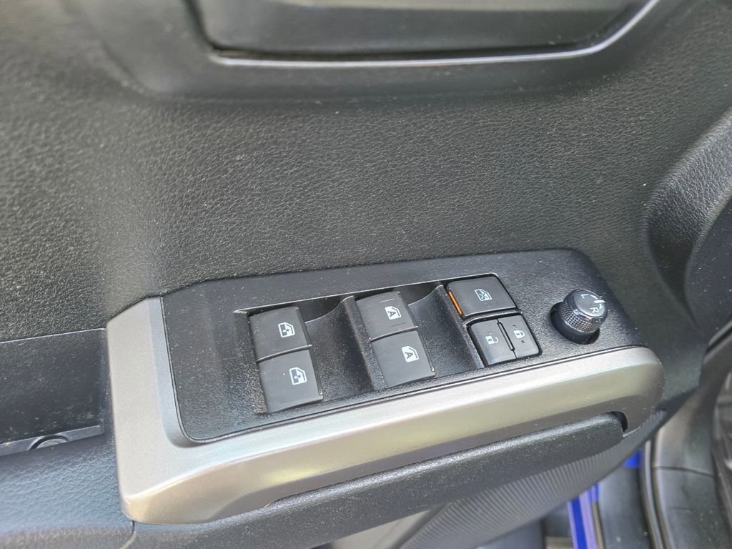 Certified 2023 Toyota Tacoma SR5 AWD/4WD image 17