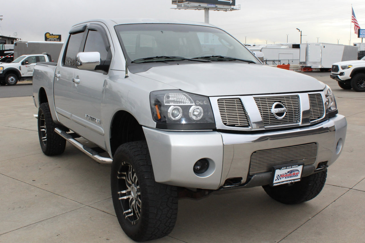 Used 2006 Nissan Titan LE w/ (R02) LE Off-Road Pkg image 10