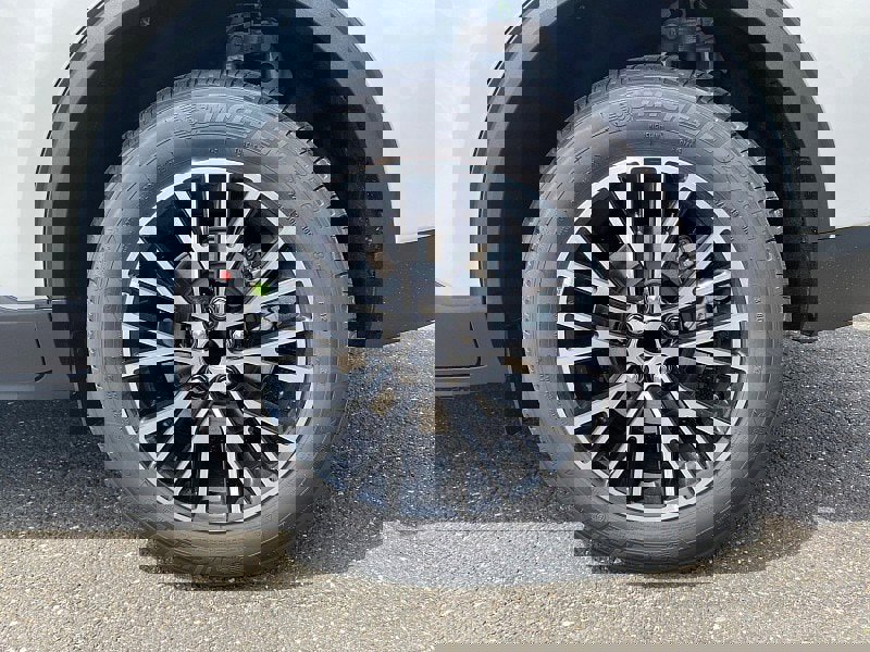 New 2025 Ford Escape PHEV image 26