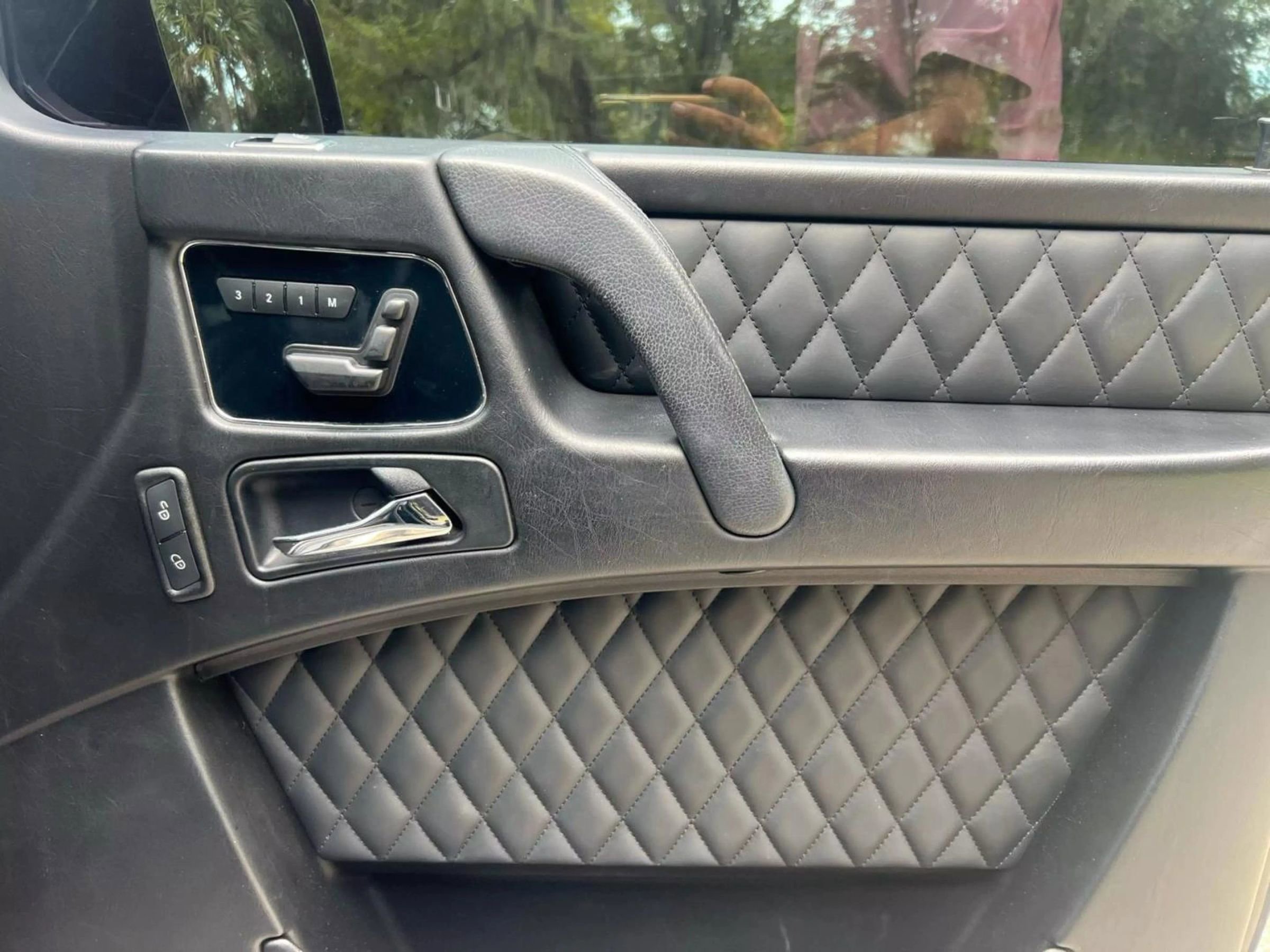 Used 2014 Mercedes-Benz G 63 AMG 4MATIC image 19