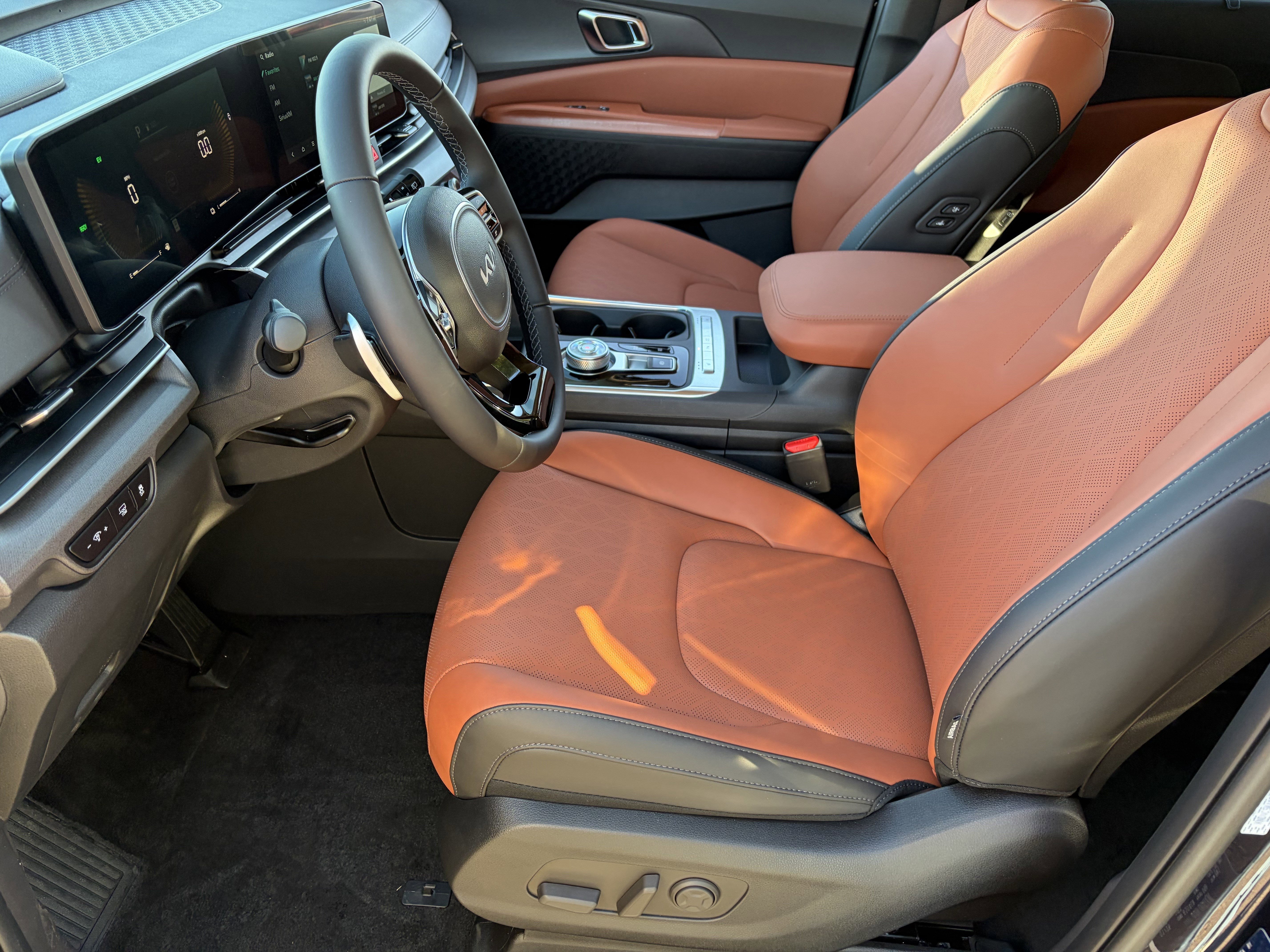 New 2026 Kia Carnival EX image 17