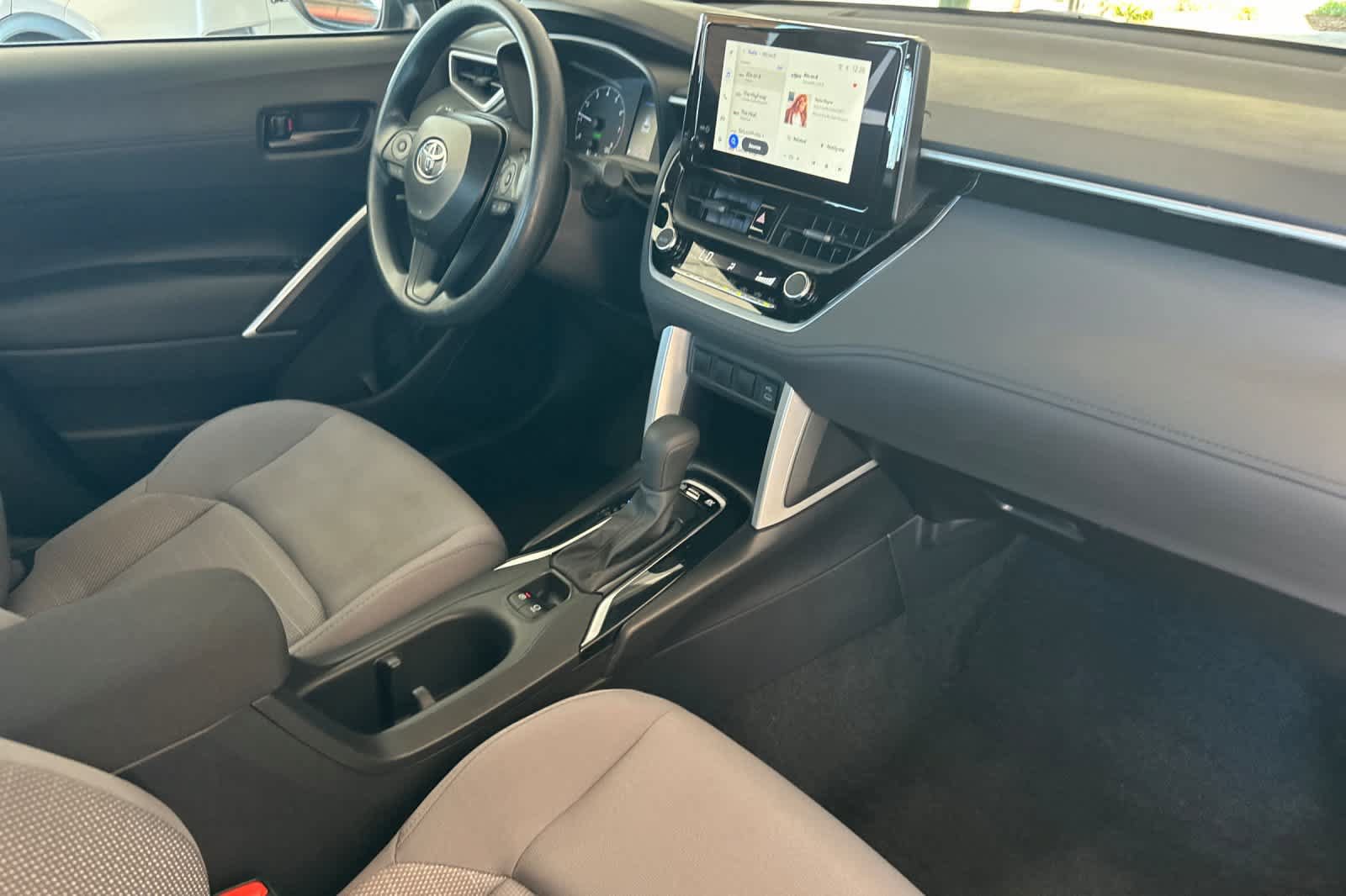 Used 2025 Toyota Corolla Cross AWD Hybrid image 17