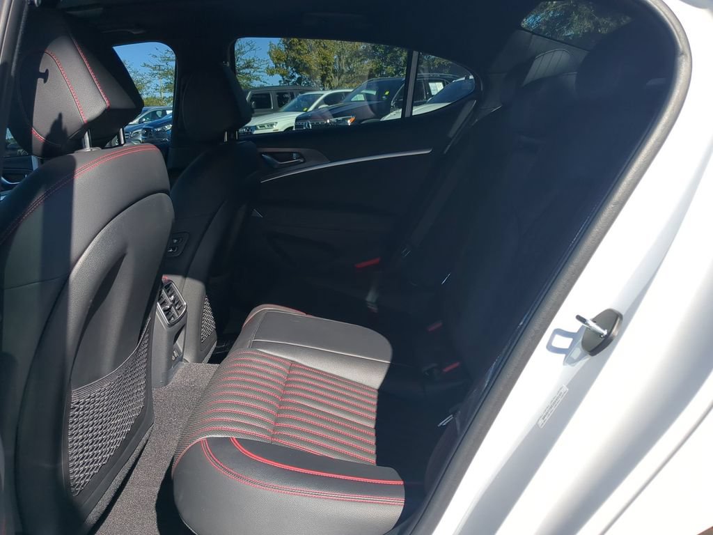 Used 2025 Genesis G70 3.3T Advanced RWD image 12