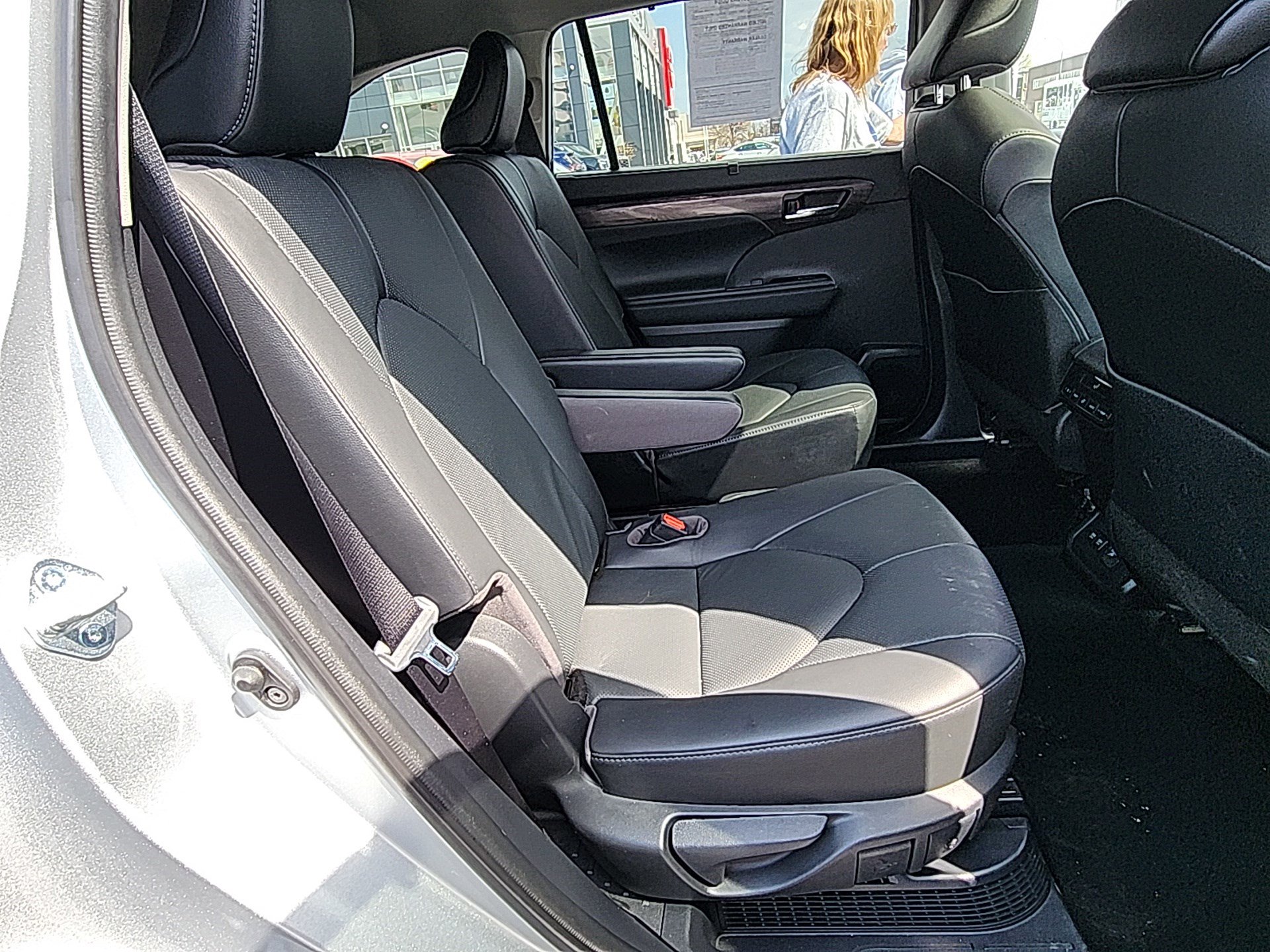 Certified 2021 Toyota Highlander Limited AWD/4WD image 33