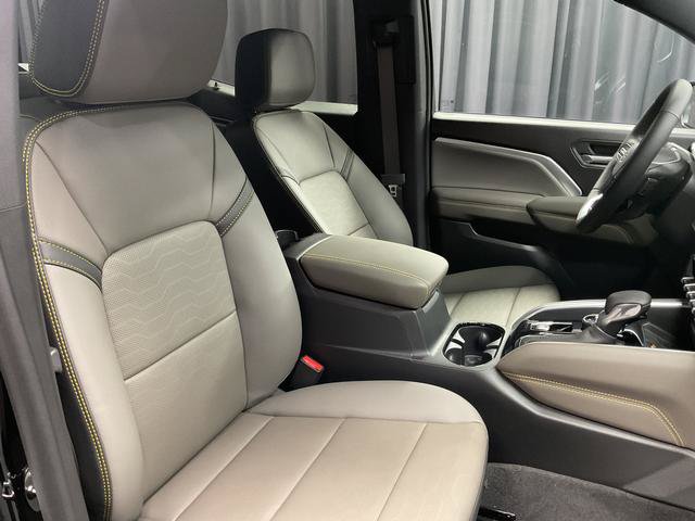 New 2026 Chevrolet Colorado ZR2 AWD/4WD image 17