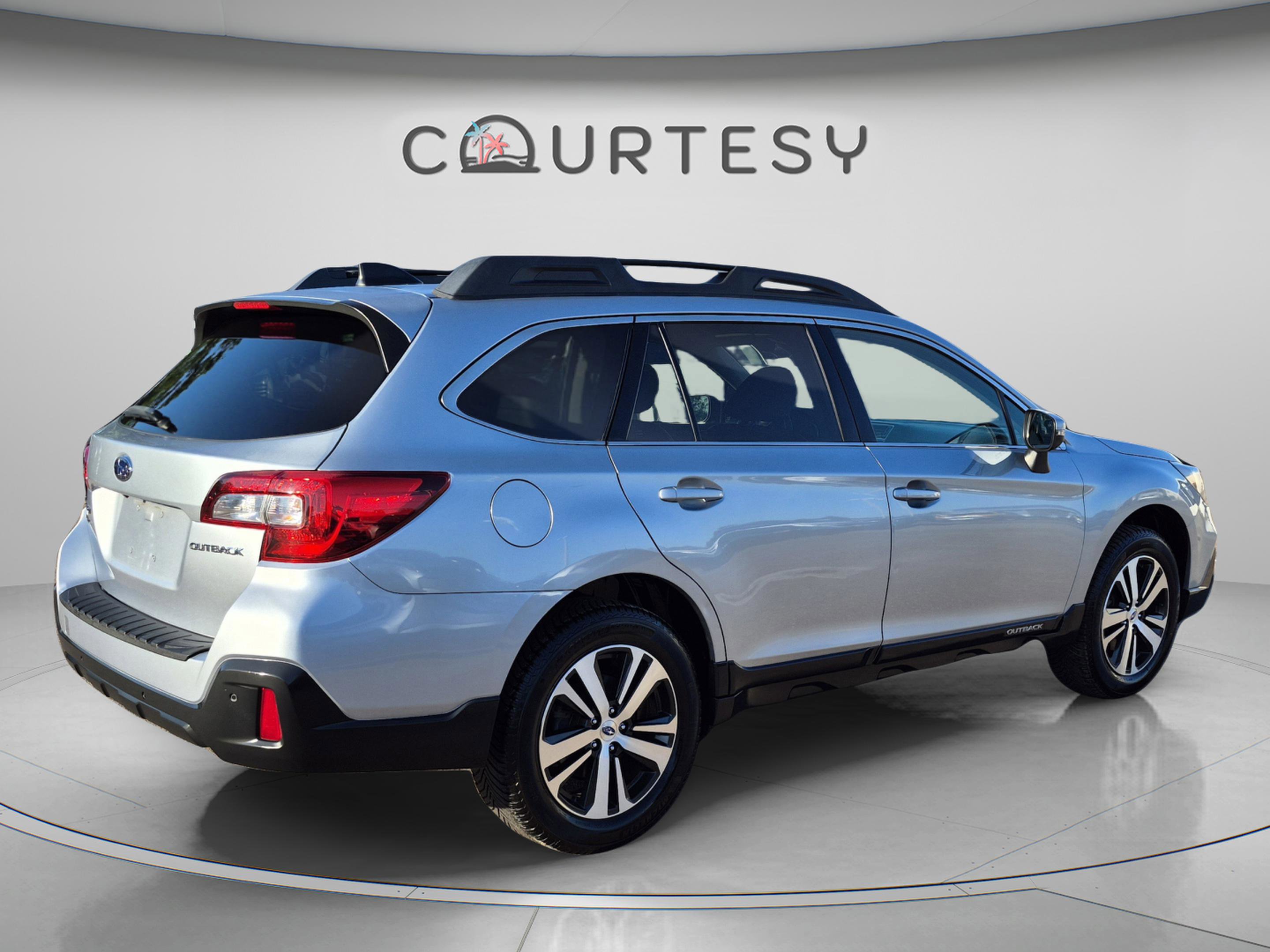 Used 2019 Subaru Outback 2.5i Limited AWD/4WD image 5