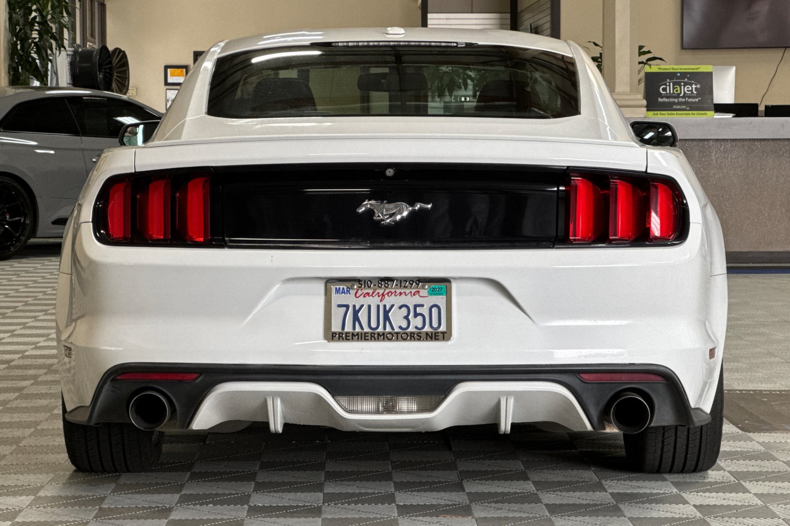 Used 2015 Ford Mustang Premium RWD image 5
