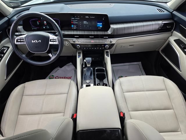 Used 2025 Kia Telluride EX w/ EX Captain's Chair Package FWD image 16