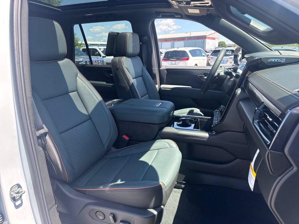 New 2026 GMC Yukon AT4 w/ AT4 Premium Plus Package AWD/4WD image 11
