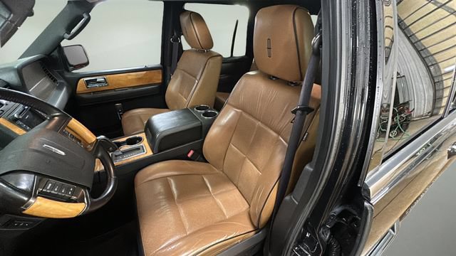 Used 2013 Lincoln Navigator L 4WD image 8