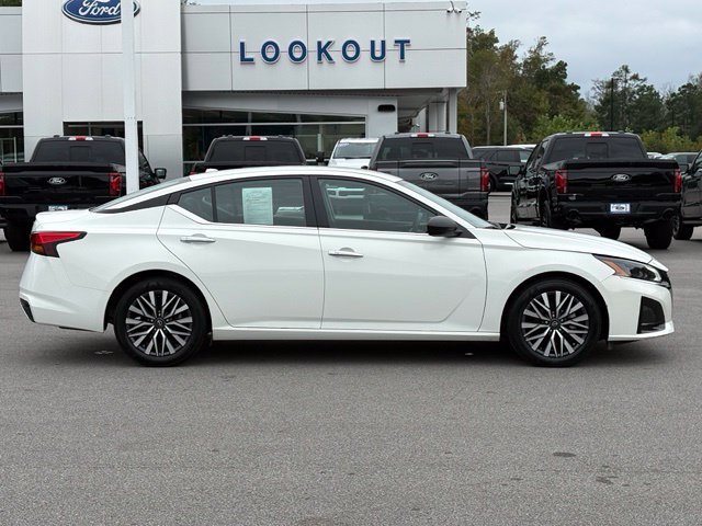Used 2025 Nissan Altima 2.5 SV FWD image 6