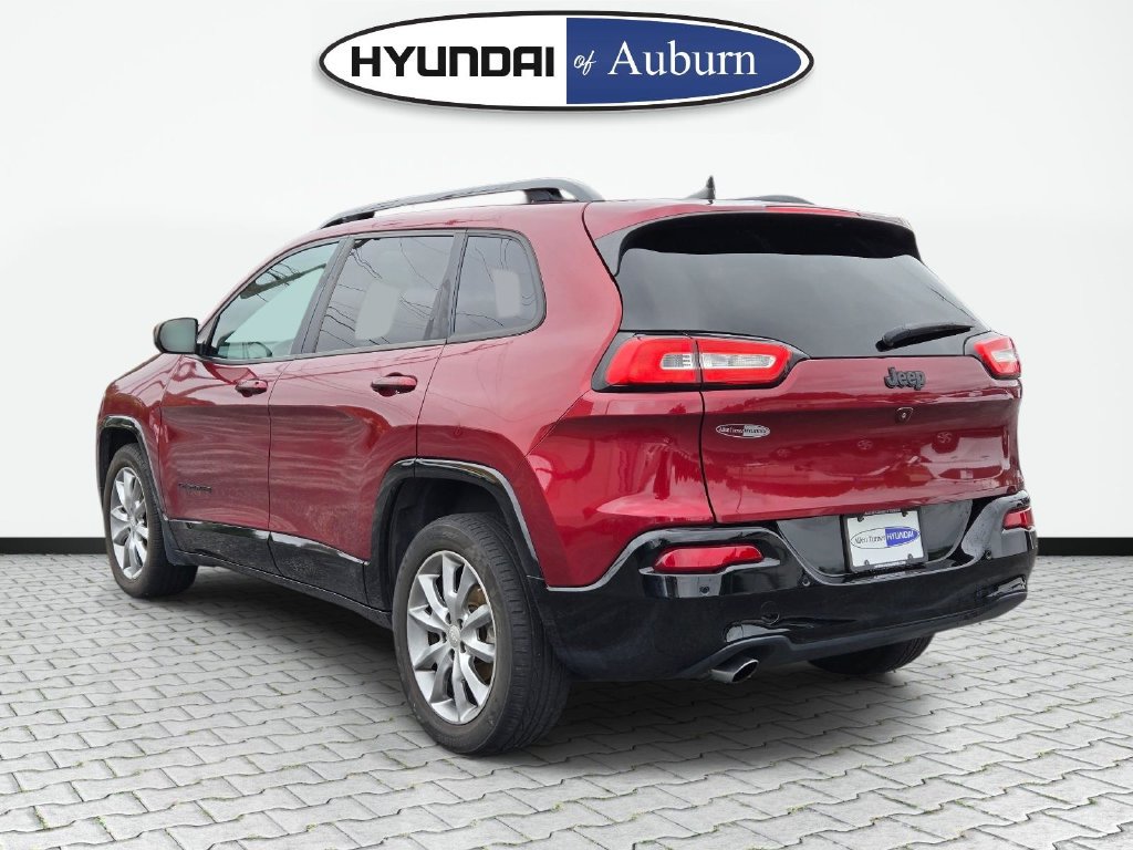 Used 2018 Jeep Cherokee Latitude FWD image 9