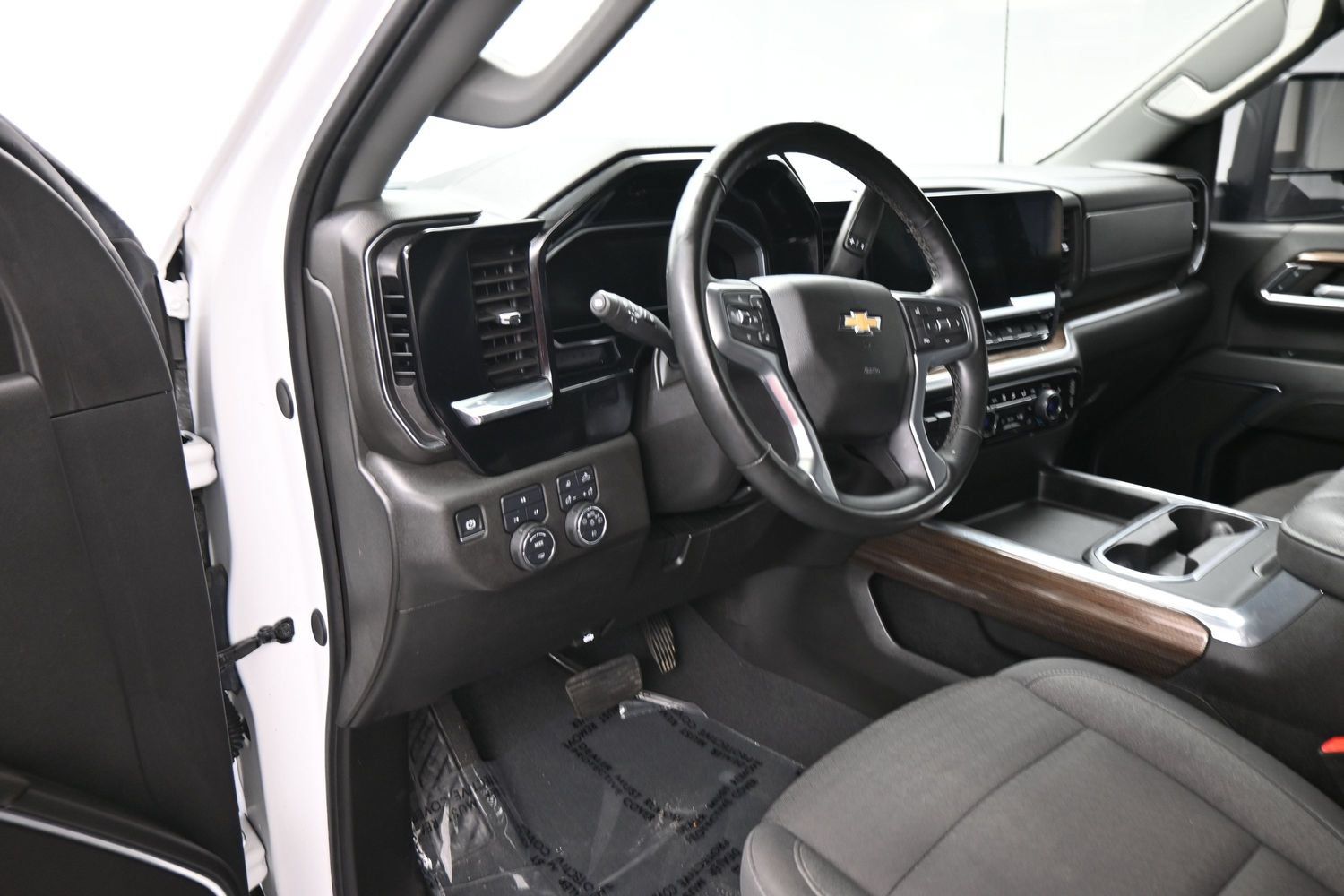 Used 2024 Chevrolet Silverado 2500 LT w/ All Star Edition AWD/4WD image 12