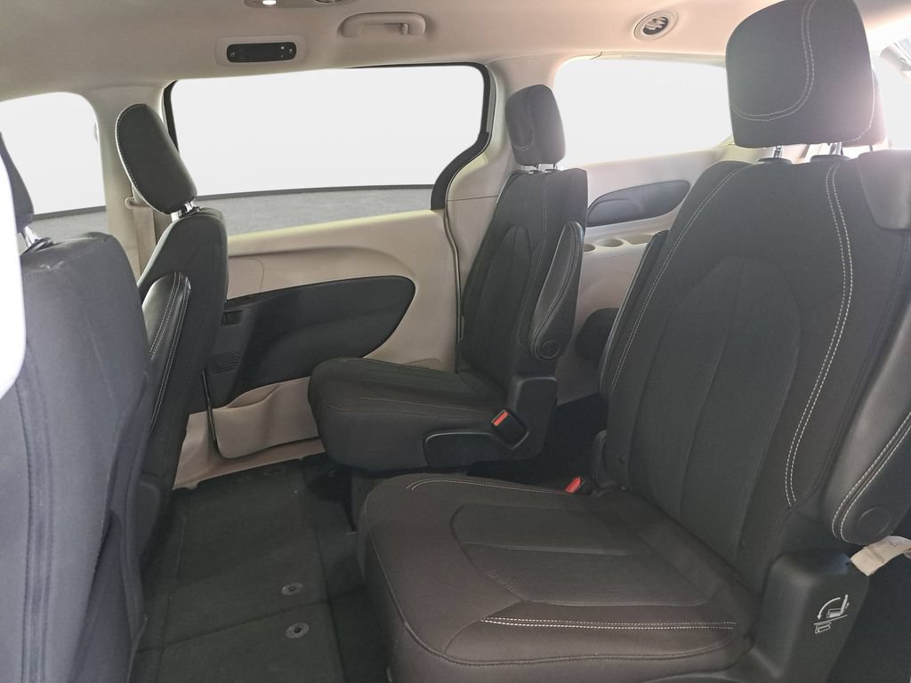 Used 2023 Chrysler Voyager LX FWD image 16