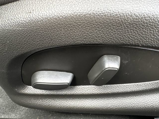 Certified 2024 Chevrolet Camaro LT RWD image 29
