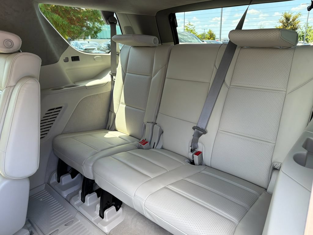 Used 2024 Cadillac Escalade Sport Platinum w/ LPO, Floor Liner Package AWD/4WD image 40
