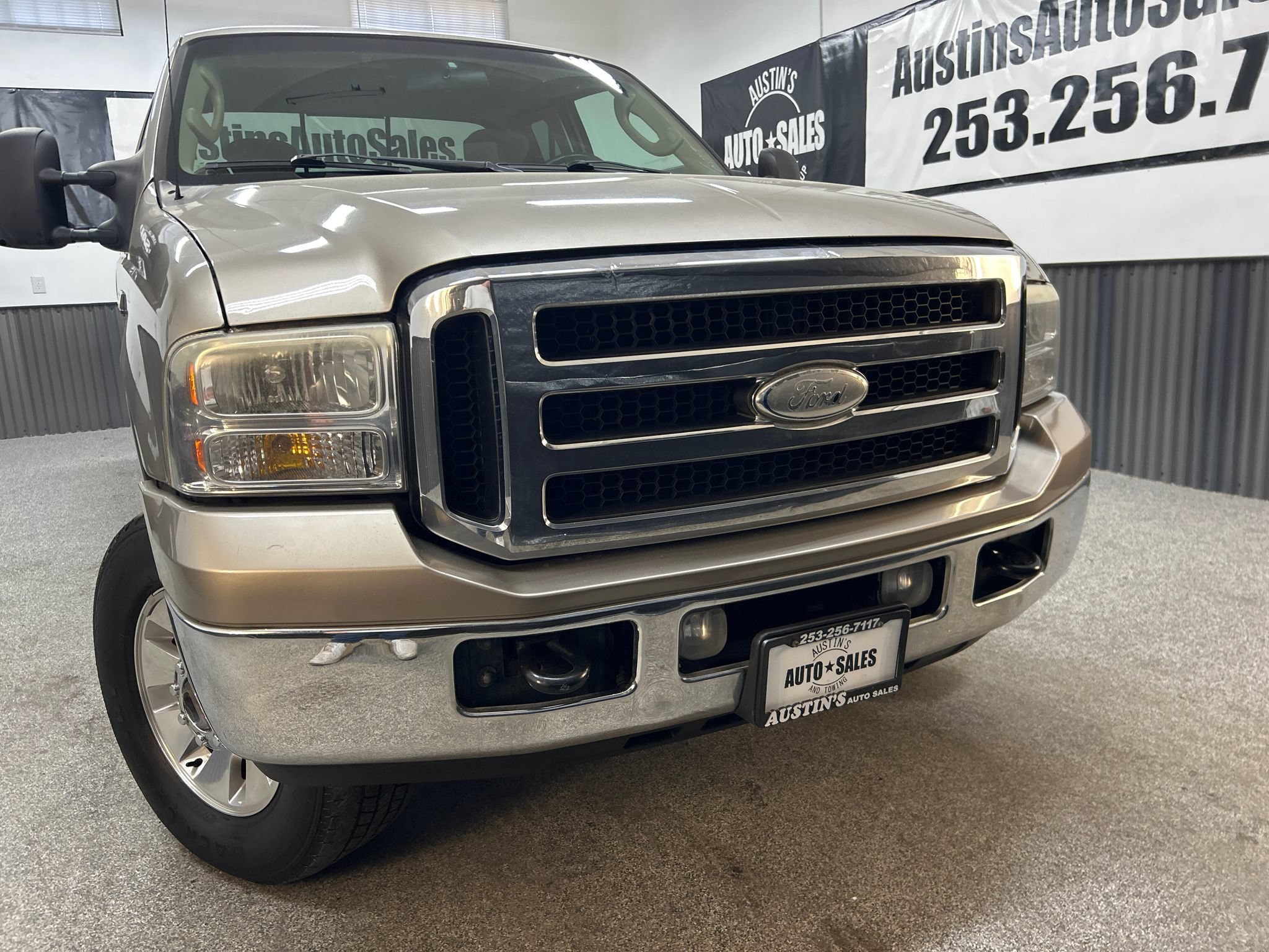 Used 2006 Ford F250 XLT AWD/4WD image 2