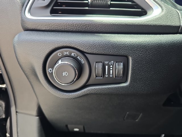 New 2026 Chrysler Pacifica Limited w/ S Appearance Package FWD image 24