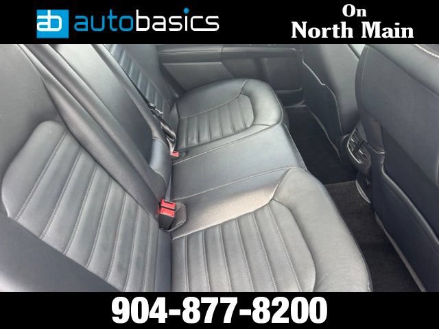Used 2018 Ford Fusion SE w/ Fusion SE Technology Package FWD image 15