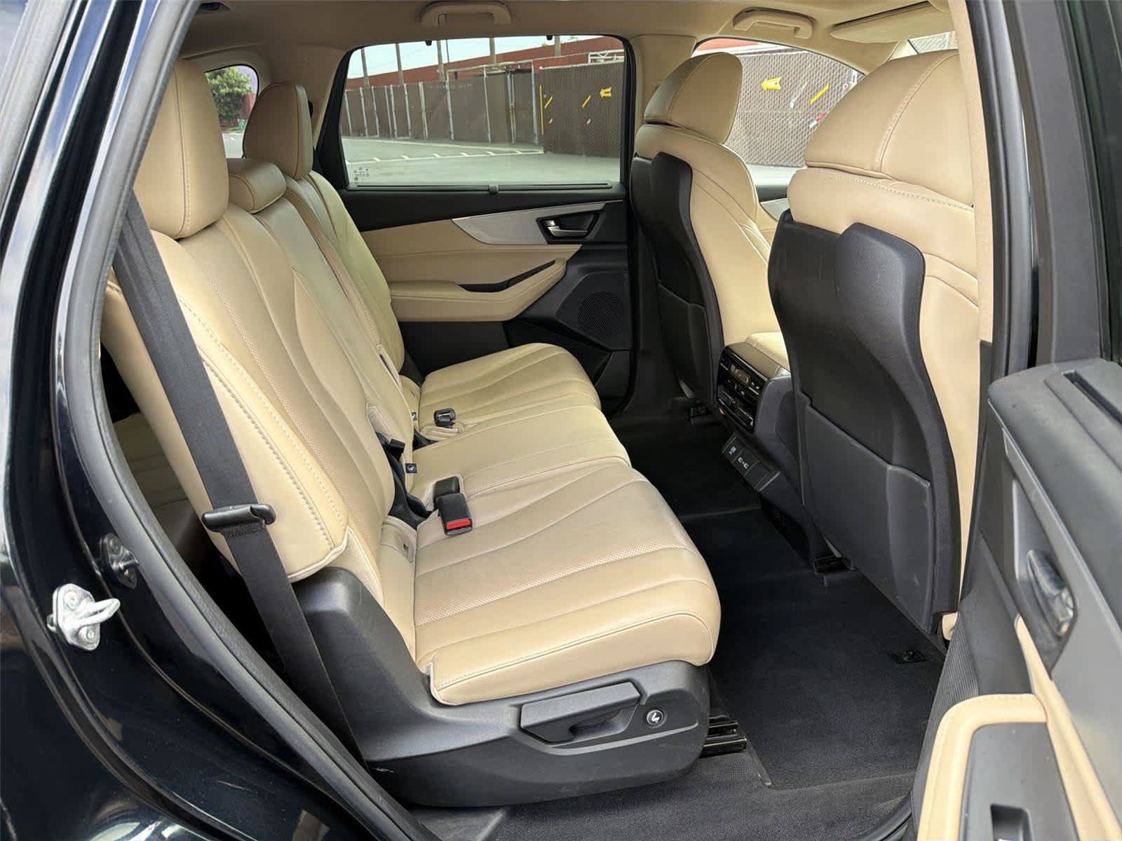 Used 2022 Acura MDX w/ Technology Package AWD/4WD image 14