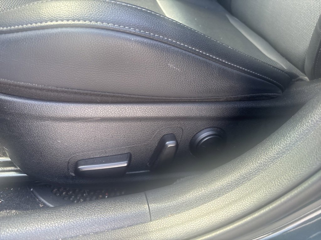 Used 2023 Kia Stinger GT-Line w/ Sun & Sound Package image 12