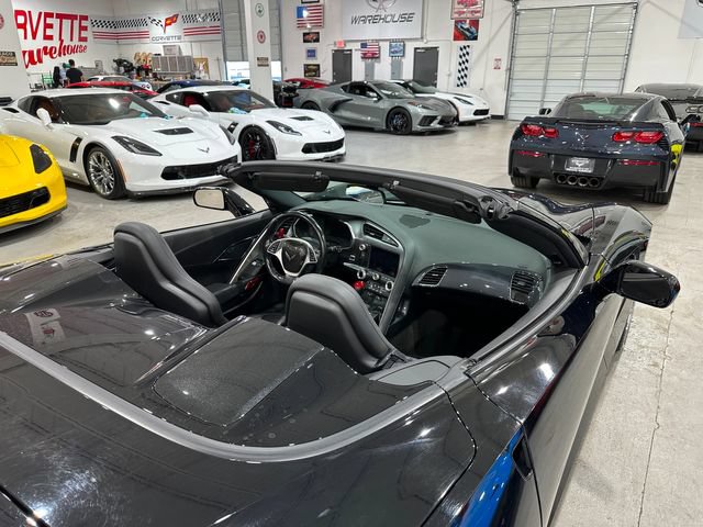 Used 2018 Chevrolet Corvette Stingray Convertible w/ Carbon Flash Badge Package RWD image 5