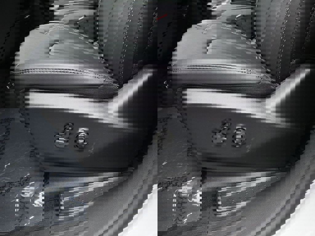 New 2026 Chrysler Pacifica Select image 11