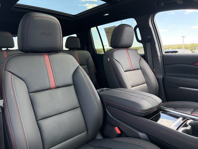 Used 2026 Chevrolet Traverse RS w/ LPO, Floor Liner Package AWD/4WD image 36