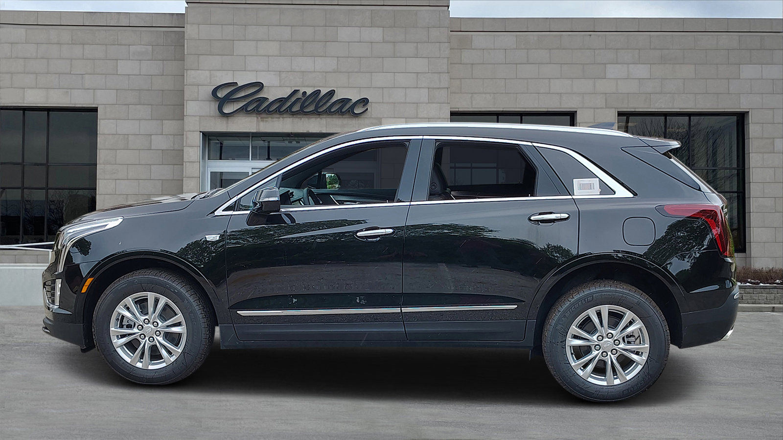 New 2025 Cadillac XT5 Luxury w/ LPO, Floor Liner Package image 5