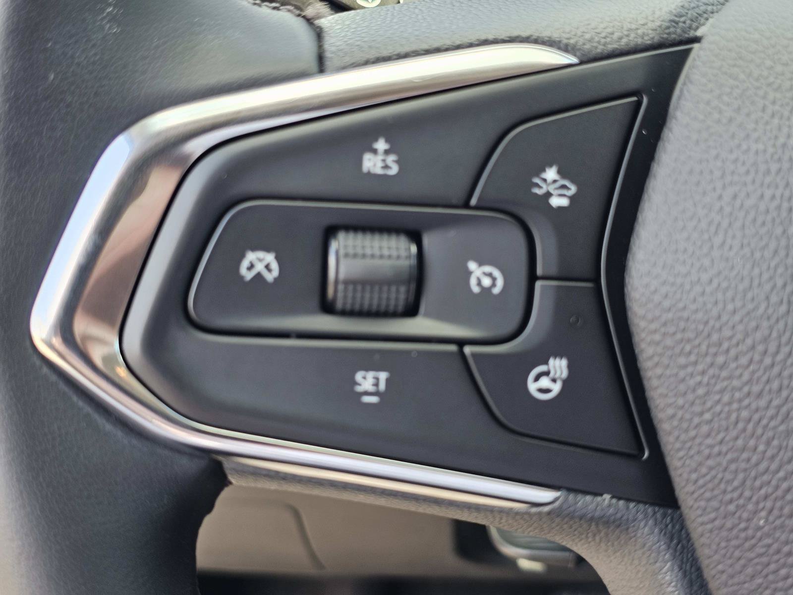 Used 2025 Chevrolet Trax ACTIV w/ Sunroof Package FWD image 21