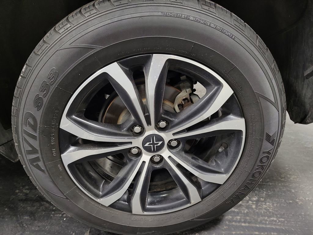 Used 2021 Toyota RAV4 LE image 10