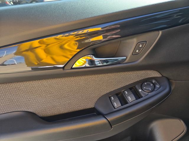 Used 2025 Chevrolet TrailBlazer LT AWD/4WD image 27