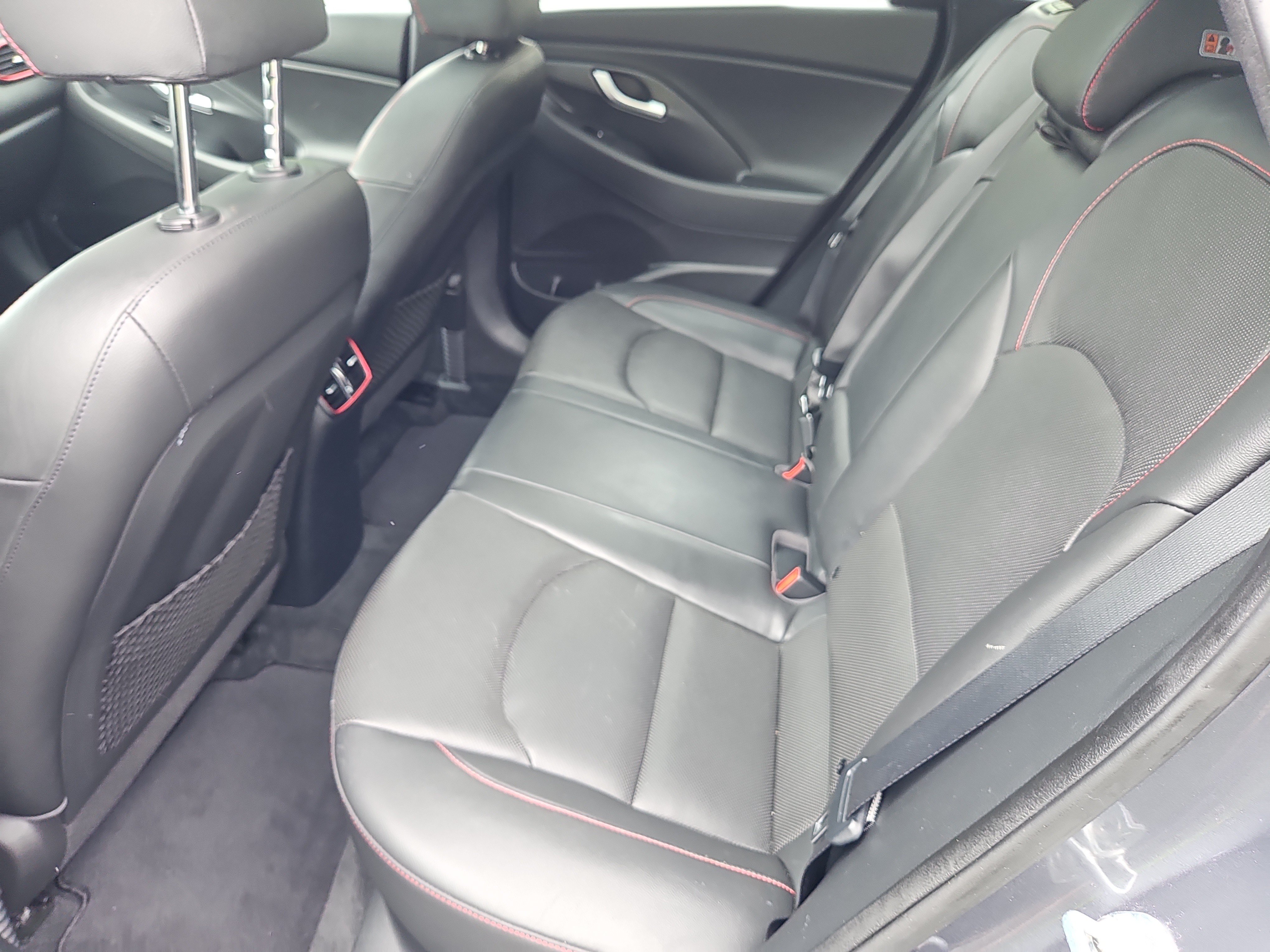 Used 2018 Hyundai Elantra GT Sport w/ Sport Tech Package 04 FWD image 30