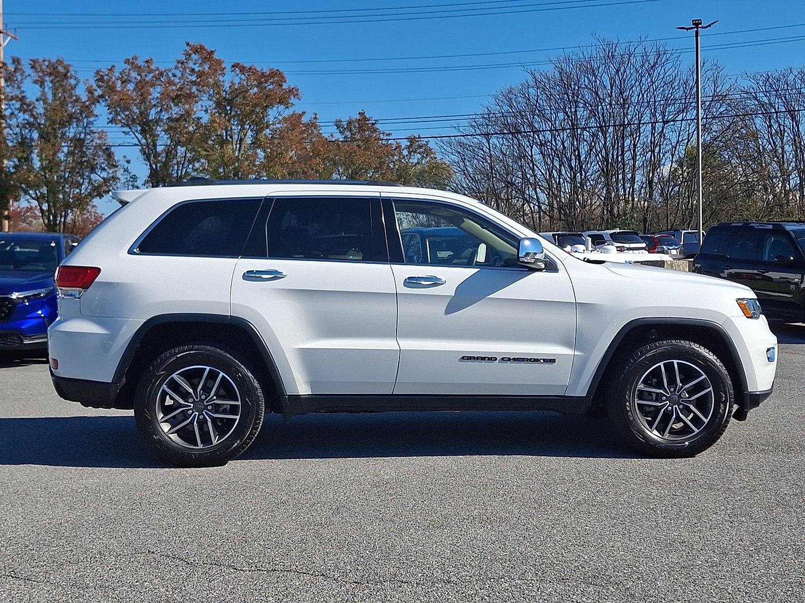 Used 2019 Jeep Grand Cherokee Limited w/ Trailer Tow Group IV image 6