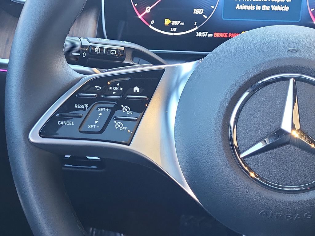 Used 2026 Mercedes-Benz GLC 300 4MATIC image 26