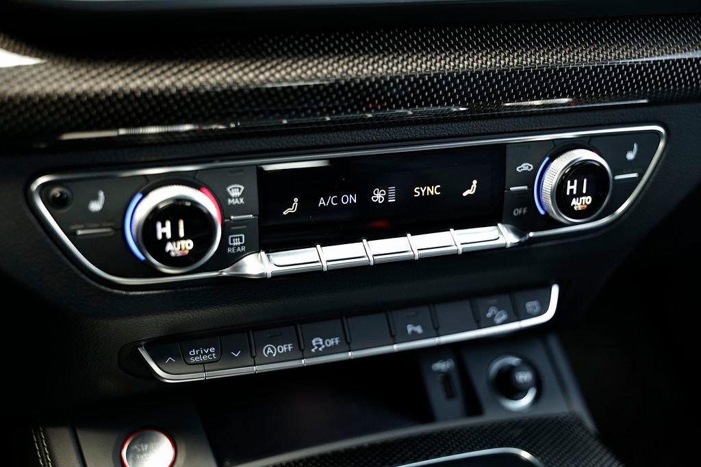 Used 2024 Audi SQ5 Premium Plus w/ Premium Plus Package image 37