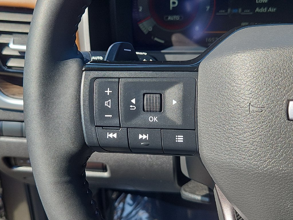 Used 2025 Nissan Rogue Platinum w/ Platinum Premium Package AWD/4WD image 28