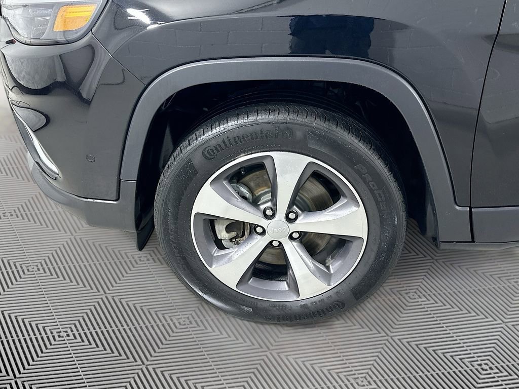 Certified 2021 Jeep Cherokee Limited w/ Elite Package AWD/4WD image 28