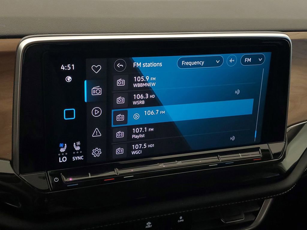 Used 2025 Volkswagen Atlas SE image 17