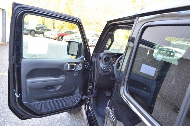 New 2026 Jeep Wrangler Sahara image 12