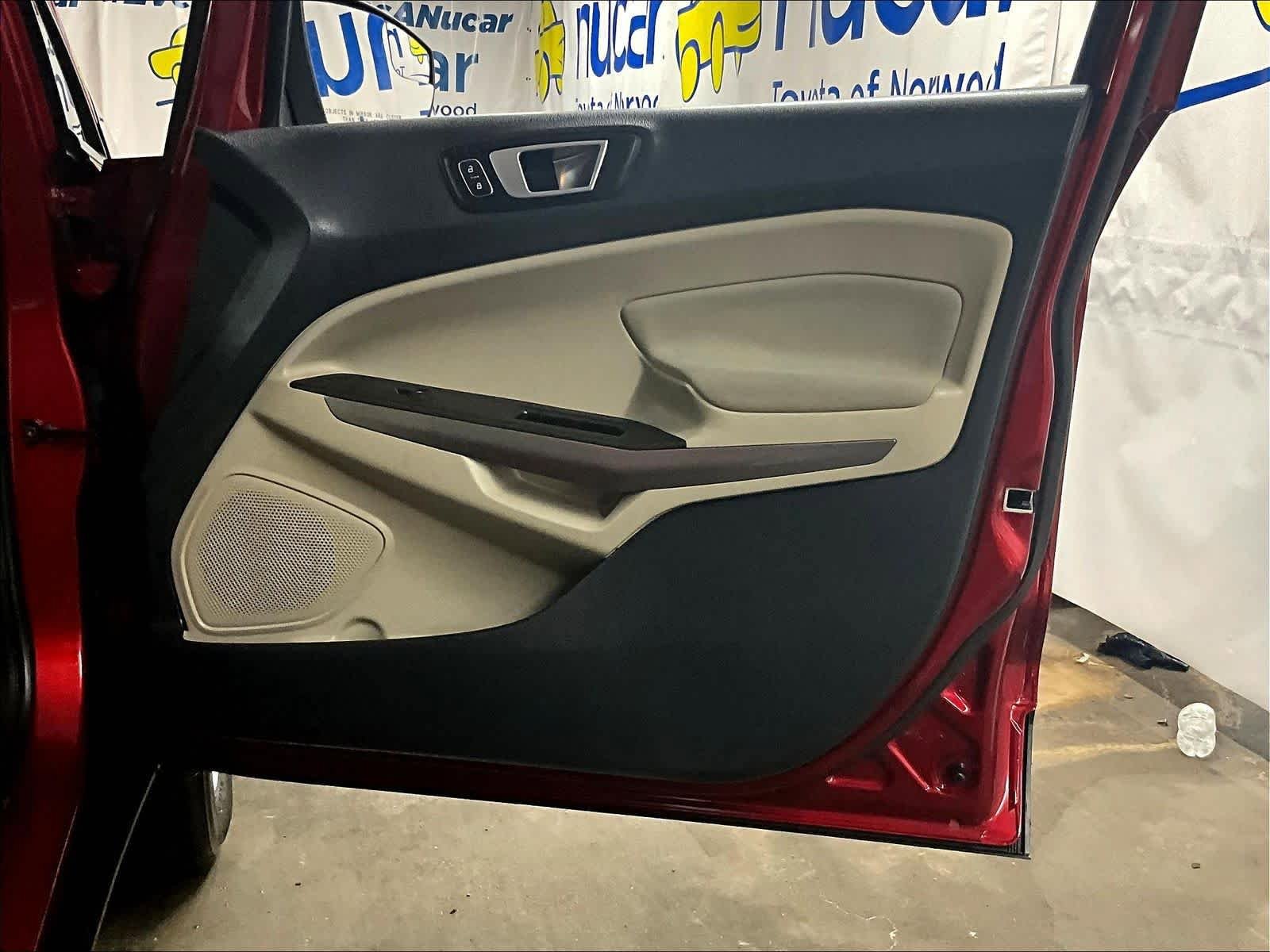 Used 2019 Ford EcoSport SE image 12