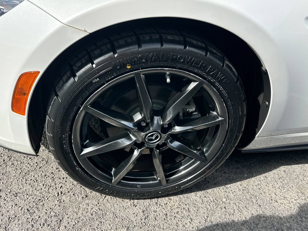 Used 2019 MAZDA MX-5 Miata RF Grand Touring RWD image 12
