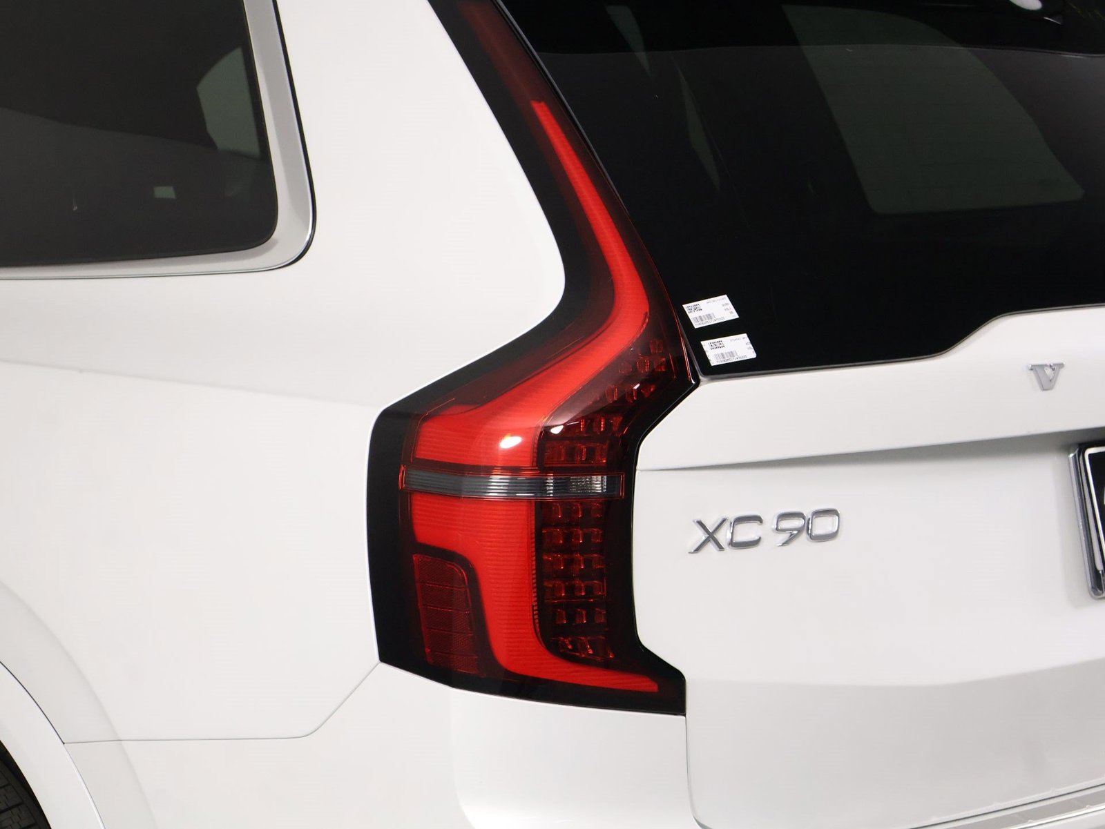 Used 2026 Volvo XC90 B6 Plus w/ Protection Package Premier AWD/4WD image 18